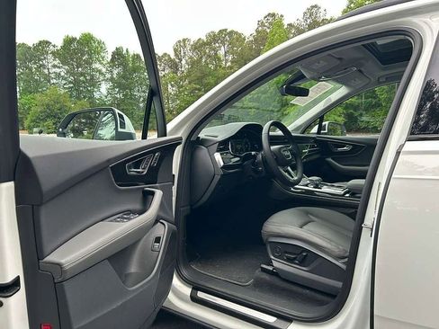 Used 2025 Audi Q7 2.0T Premium Plus w/ Premium Plus Package AWD/4WD image 5