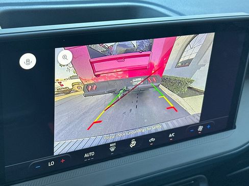 New 2025 Ford Maverick XL image 18