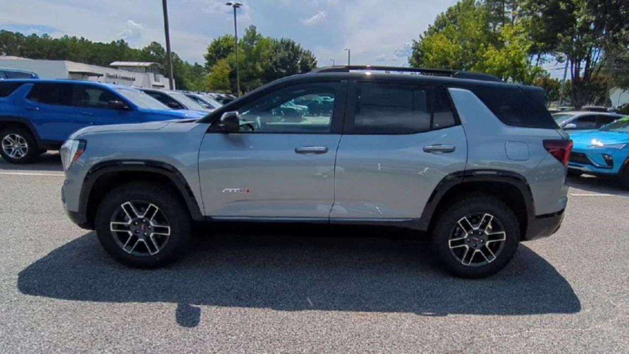 Used 2026 GMC Terrain AT4 w/ Technology Package II AWD/4WD image 6