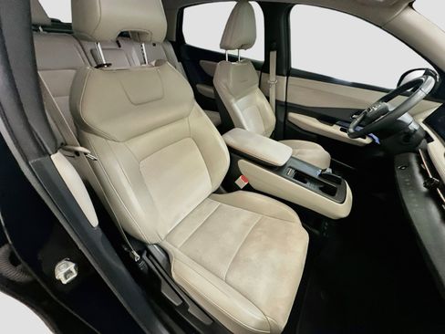 Used 2024 Nissan Ariya AWD image 32