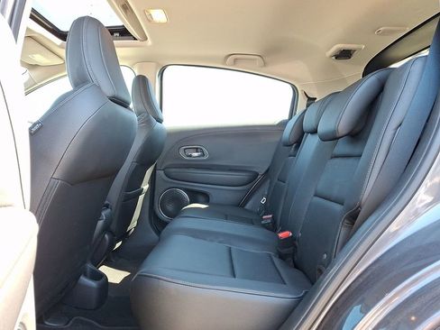 Used 2021 Honda HR-V EX-L image 10