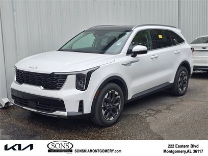 Used 2024 Kia Sorento S w/ Panoramic Sunroof Package