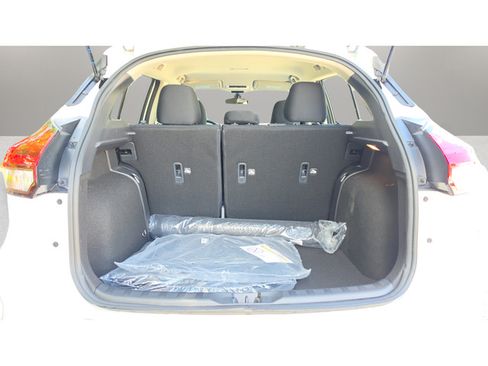 Certified 2025 Nissan Kicks Play S FWD image 32