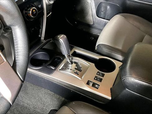 Used 2020 Toyota 4Runner SR5 Premium RWD image 13