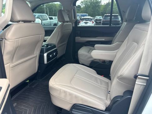 Used 2022 Ford Expedition Max Limited AWD/4WD image 9