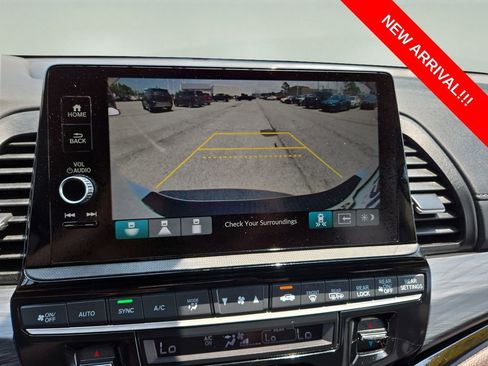 Used 2025 Honda Odyssey Elite image 25