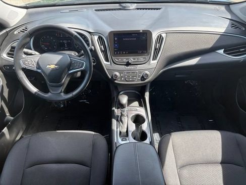 Used 2022 Chevrolet Malibu LT FWD image 11