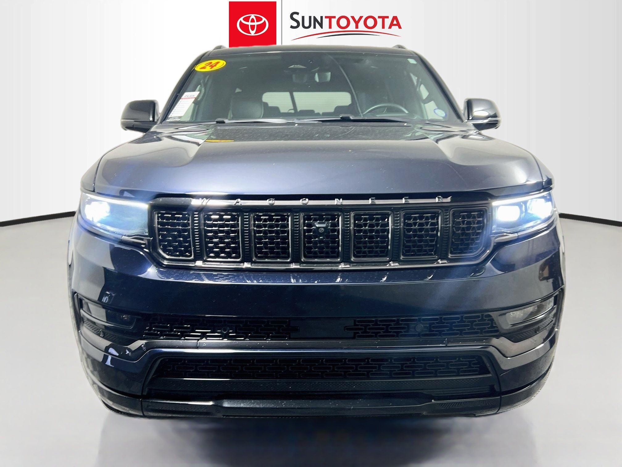Used 2024 Jeep Grand Wagoneer Series II Obsidian w/ Quick Order Packagew 28T AWD/4WD image 10