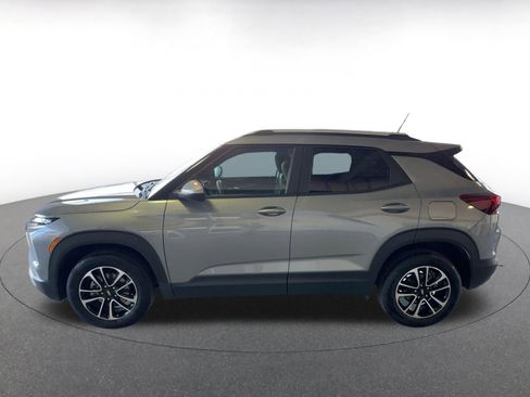 Used 2025 Chevrolet TrailBlazer LT image 12