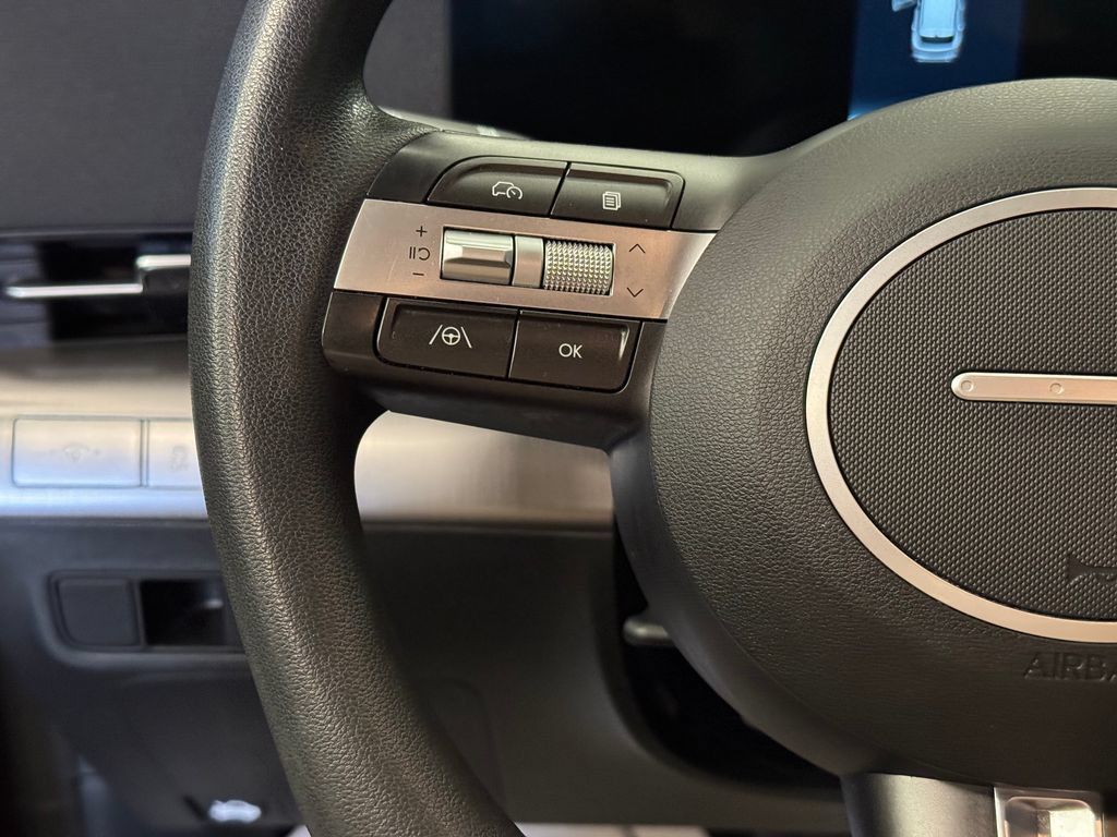 Used 2024 Hyundai Kona SE AWD/4WD image 11