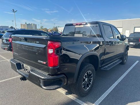Used 2025 Chevrolet Silverado 1500 ZR2 w/ Technology Package image 4