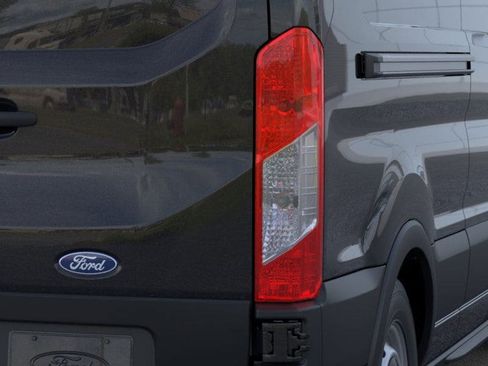 New 2026 Ford Transit 250 Low Roof RWD image 21