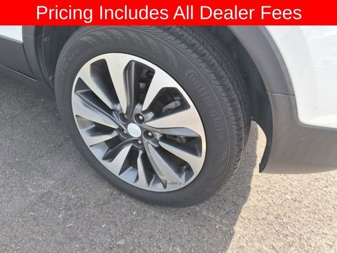 Used 2020 Buick Encore Essence FWD image 14