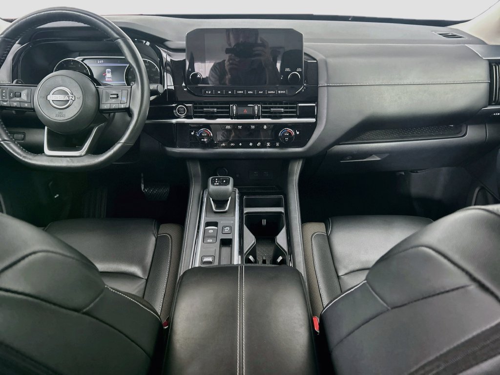Used 2023 Nissan Pathfinder SL FWD image 13
