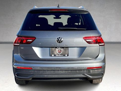 Used 2024 Volkswagen Tiguan SE image 4
