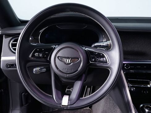 Used 2023 Bentley Flying Spur W12 image 20