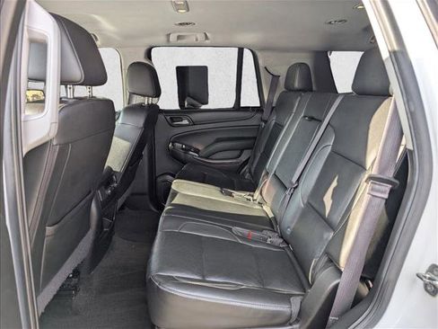 Used 2017 GMC Yukon SLT image 17