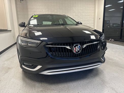Used 2018 Buick Regal Essence w/ Driver Confidence Package #1 image 36