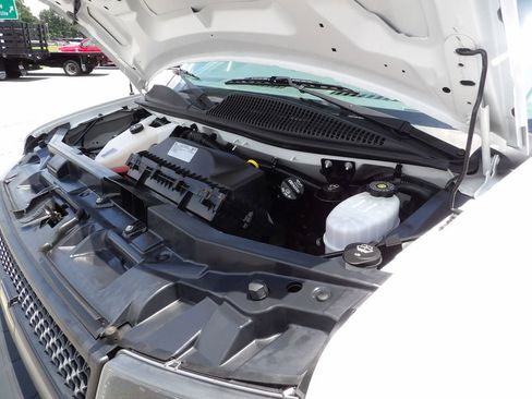 Used 2021 Chevrolet Express 2500 image 39