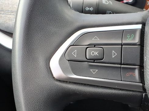 Used 2024 Jeep Compass Latitude AWD/4WD image 19