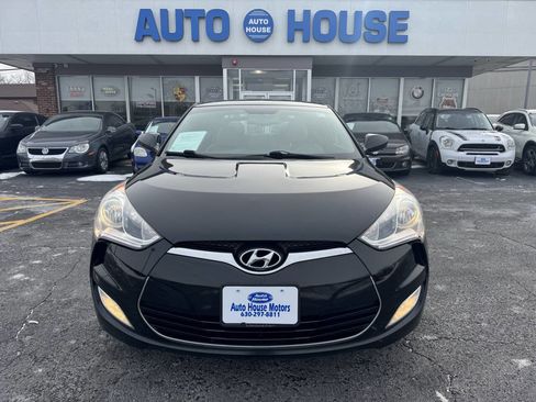 Used 2013 Hyundai Veloster w/ Style Pkg image 3