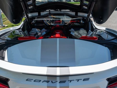 Used 2022 Chevrolet Corvette Stingray Preferred Cpe w/ Battery Protection Package RWD image 14