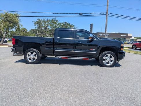Used 2016 Chevrolet Silverado 2500 LTZ w/ Duramax Plus Package AWD/4WD image 4