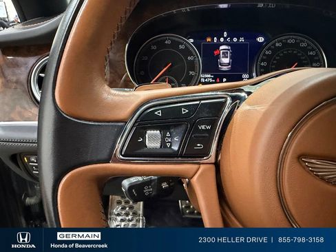 Used 2018 Bentley Bentayga AWD/4WD image 27