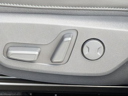 New 2025 Kia Niro SX image 23