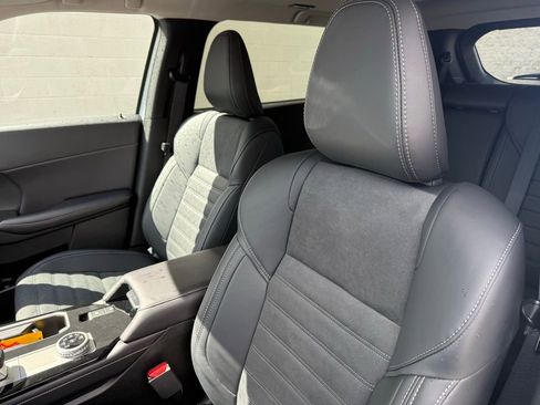 New 2026 Mitsubishi Outlander AWD image 21