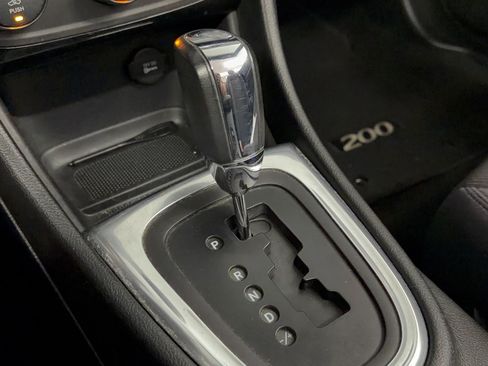 Used 2013 Chrysler 200 Touring FWD image 21
