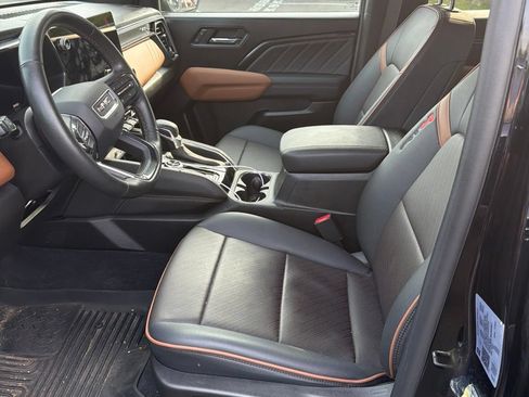 Used 2024 GMC Canyon AT4 w/ AT4 Premium Package AWD/4WD image 6