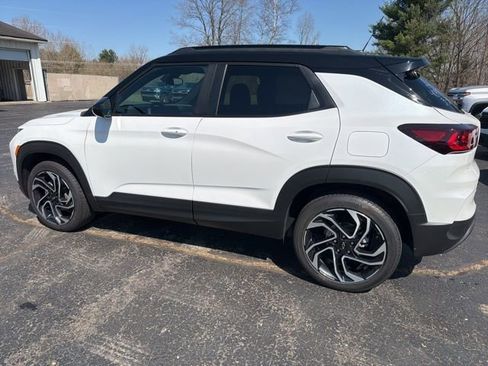 Used 2025 Chevrolet TrailBlazer RS AWD/4WD image 5