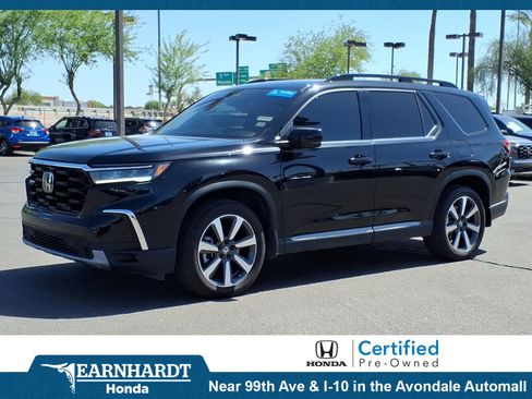 Certified 2025 Honda Pilot Touring image 1