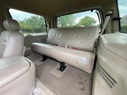 Used 2001 Lincoln Navigator 4WD image 26