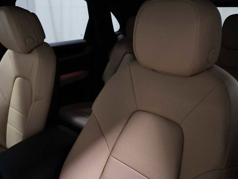 New 2026 Porsche Cayenne AWD/4WD image 18