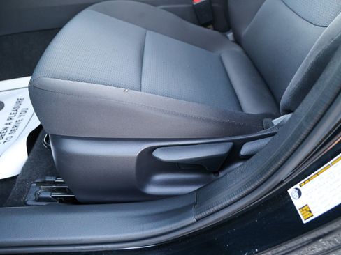 Used 2025 Toyota Prius LE image 38