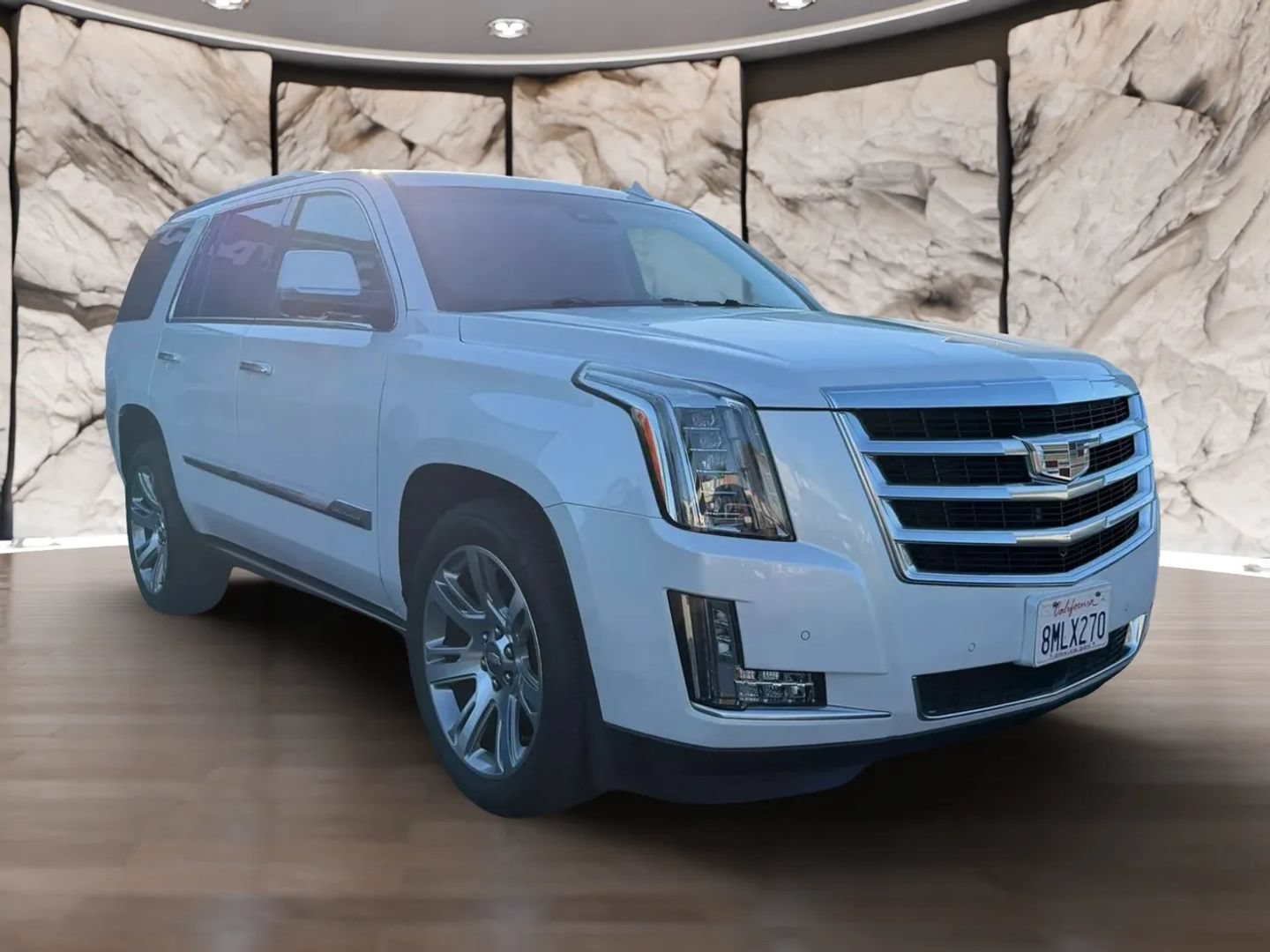 Used 2016 Cadillac Escalade Premium RWD image 3