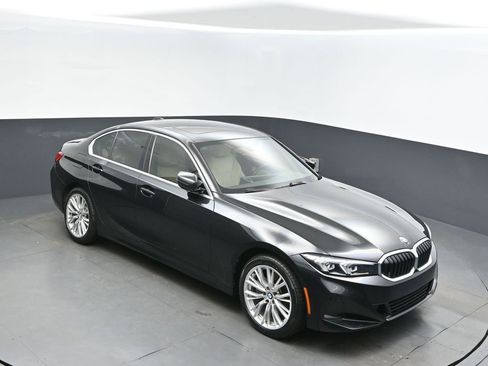 Used 2023 BMW 330i xDrive Sedan w/ Driving Assistance Package image 2