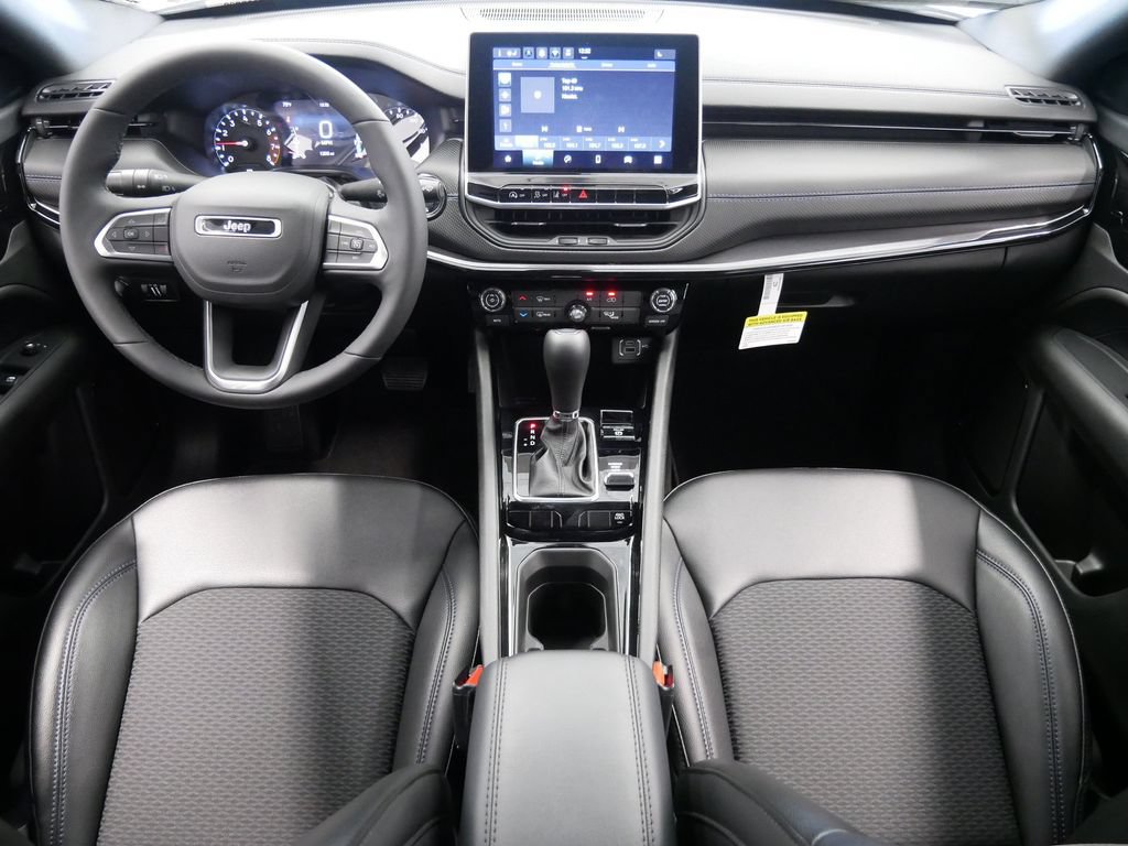 New 2026 Jeep Compass Latitude AWD/4WD image 17