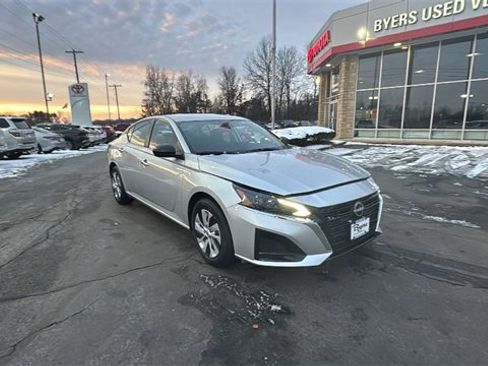 Used 2024 Nissan Altima 2.5 S image 29