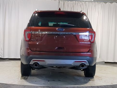 Used 2016 Ford Explorer XLT w/ Equipment Group 202A image 16