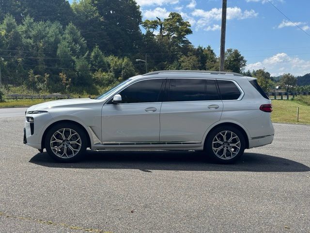Used 2026 BMW X7 xDrive40i AWD/4WD image 4