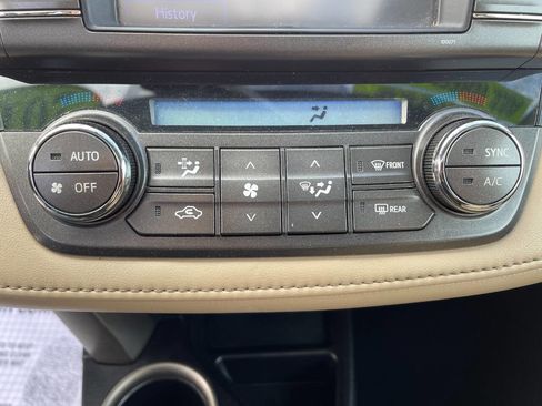 Used 2013 Toyota RAV4 Limited image 22