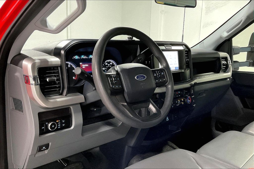 Used 2025 Ford F350 XL w/ XL Chrome Package RWD image 16