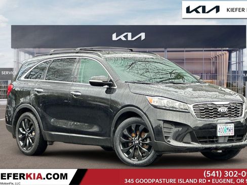 Used 2020 Kia Sorento S image 1