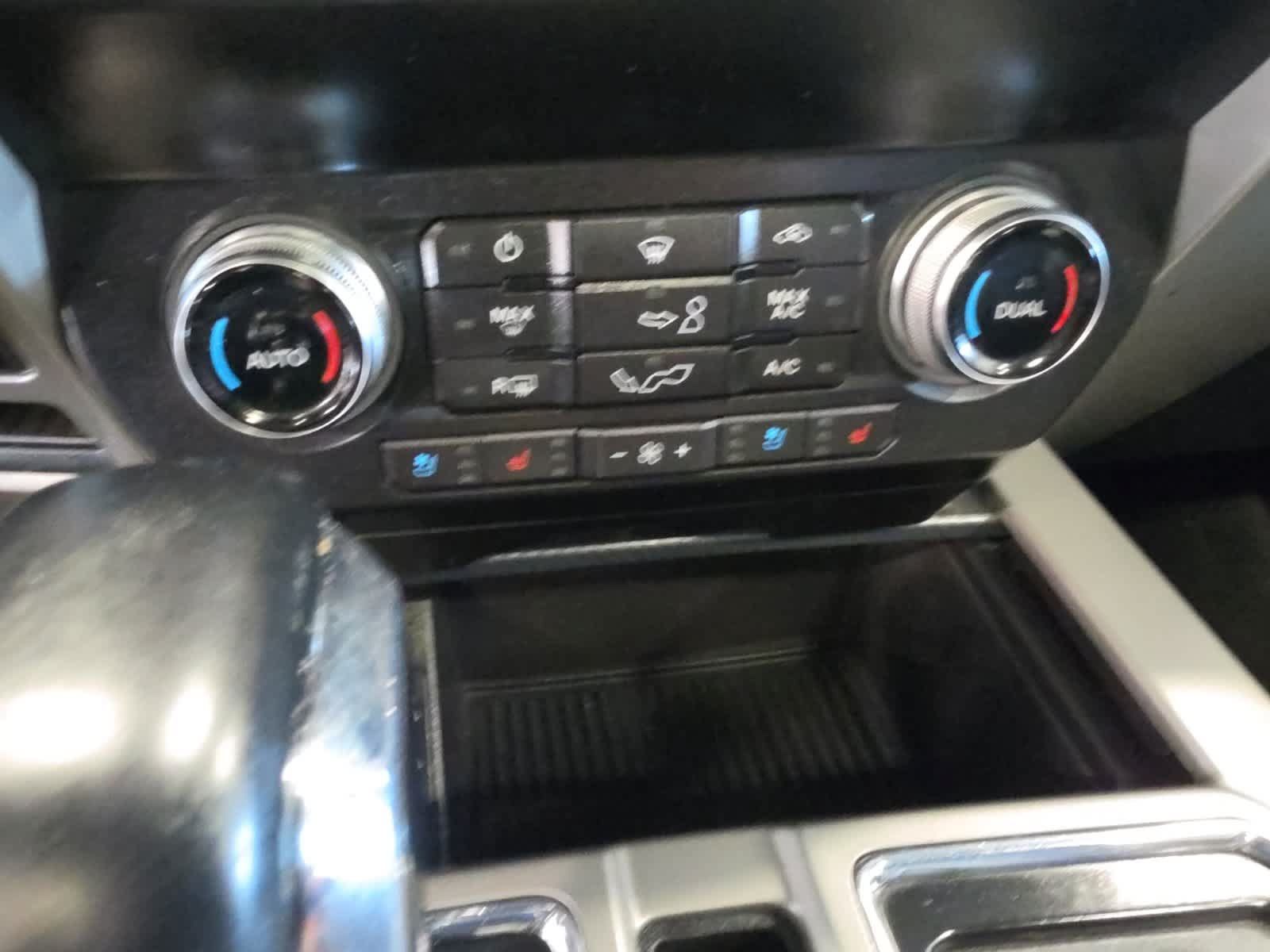 Used 2019 Ford F150 Lariat w/ Equipment Group 502A Luxury AWD/4WD image 27