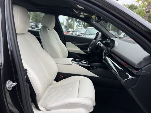Certified 2026 BMW 540i xDrive AWD/4WD image 33