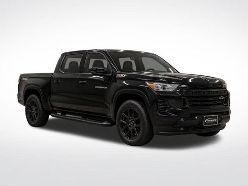 Used 2024 Chevrolet Colorado Trail Boss w/ LPO, Dark Essentials Package AWD/4WD image 10