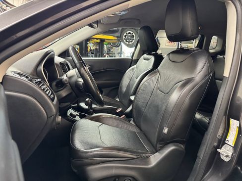 Used 2021 Jeep Compass Limited AWD/4WD image 16